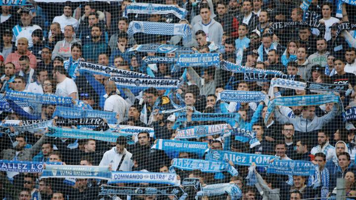 Soccer Football - Ligue 1 - Olympique de Marseille v Amiens SC - Orange Velodrome, Marseille, France - February 16, 2019 Marseille fans during the match REUTERS/Jean-Paul Pelissier