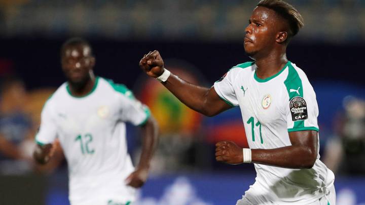 Belaili castiga con un gran gol a una Senegal sin ideas
