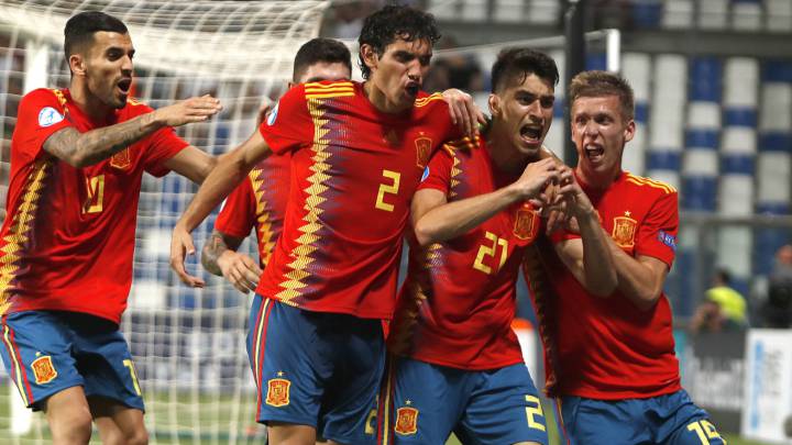 Marc Roca, en el España-Francia Sub-21, tras marcar gol.