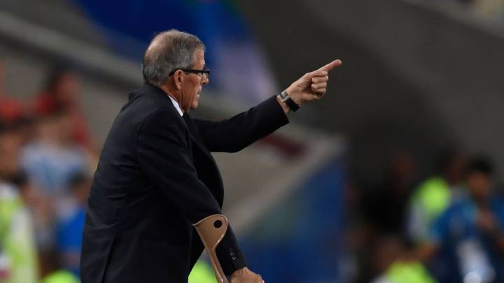 Tabárez: "Es una desilusión grande porque vinimos con la idea de ganar"