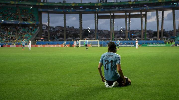 Cavani "Espero que el VAR tenga razón con los goles anulados"