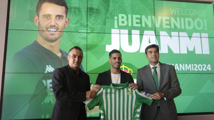 El Betis lleva un ritmo de fichajes más lento que con Lorenzo Serra Ferrer. El Big Data de José Miguel López Catalán se lo está tomando con más paciencia.