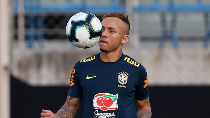 Everton, en un entrenamiento con Brasil durante la Copa América