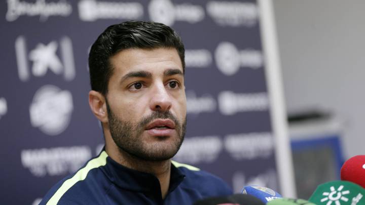 Miguel Torres anuncia mediante una carta su retirada del fútbol