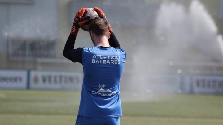 El portero alemán Carl Klaus deja el Atlético Baleares