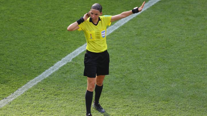 Stéphanie Frappart: "Arbitrar a hombres fue un reconocimiento de mis habilidades y mi trabajo"