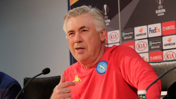 Carlo Ancelotti, entrenador del Nápoles