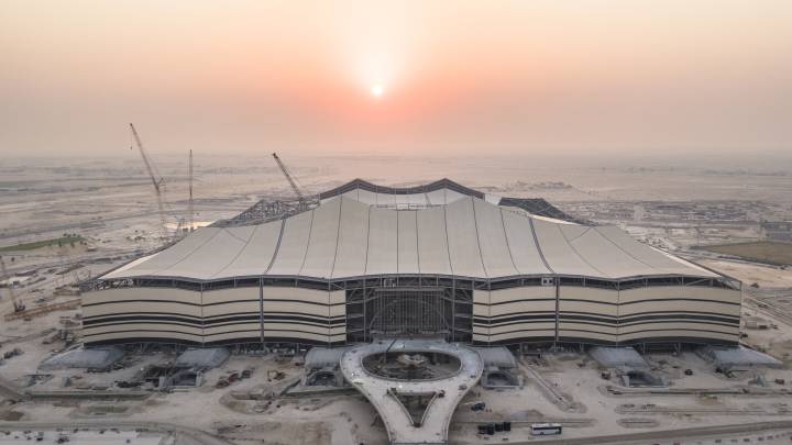 El Estadio Al Bayt Stadium en obras.