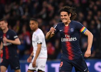 Leonardo piensa en renovar a Cavani una temporada más