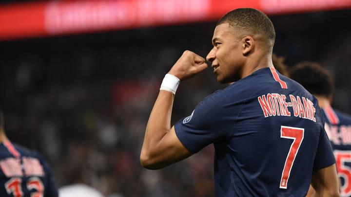 Kylian Mbappé celebrando un gol en el Parque De Los Príncipes durante la pasada campaña.