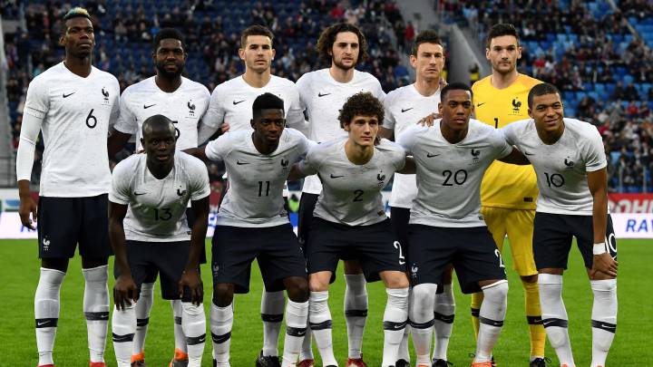 Pogba, Umtiti, Lucas Hernández, Rabiot (arriba) y Dembélé, Pavard y Mbappé (abajo)
