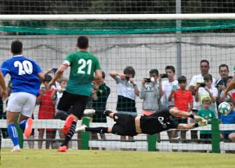 Luca Zidane para un penalti en su estreno con el Racing