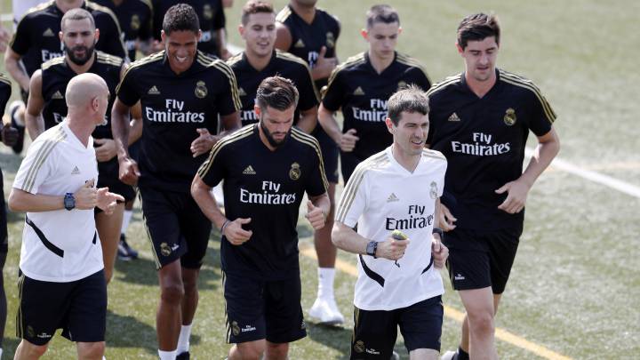 Grégory Dupont, preparador físico del Real Madrid, por delante de Nacho, Courtois, Varane, Carvajal...