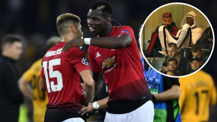 Los centrocampistas del Manchester United, Andreas Pereira y Paul Pogba.