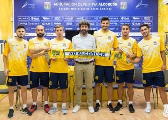 El Alcorcón presenta seis caras nuevas