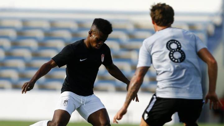 Ramón Azeez durante el partido ante el Reading.