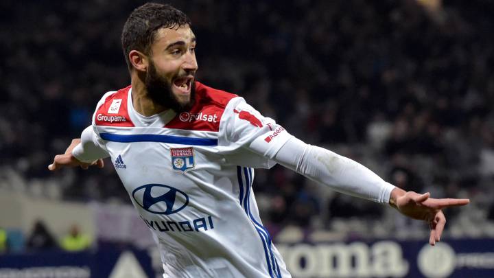 Lyon's French forward Nabil Fekir celebrates after scoring during the French L1 football match between Toulouse (TFC) and Lyon (Olympique Lyonnais) on January 16, 2019, at the Municipal Stadium in Toulouse, southern France. (Photo by PASCAL PAVANI / AFP)