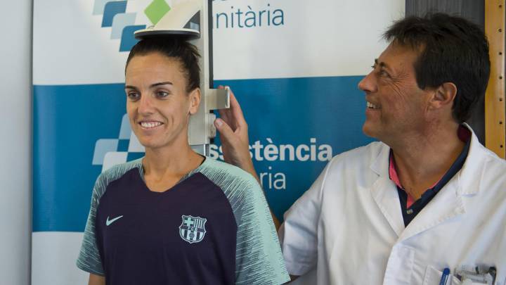 Melanie Serran durante el reconocimiento médico.