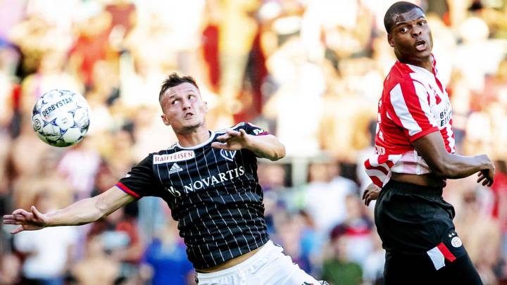 El PSV sobrevive ante el Basilea; Olympiakos y Plzen empataron