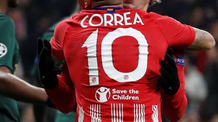 Correa con el dorsal '10'.