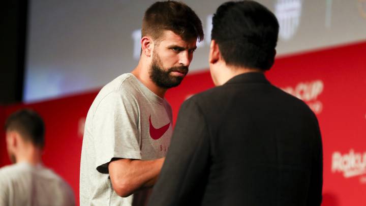 Una recepción caótica: sin foto oficial de Iniesta y Villa con sus ex compañeros
