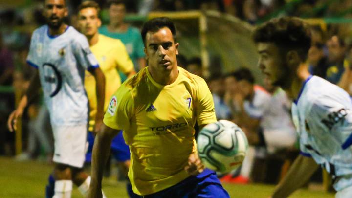 Jurado debutó con el Cádiz este pasado martes.