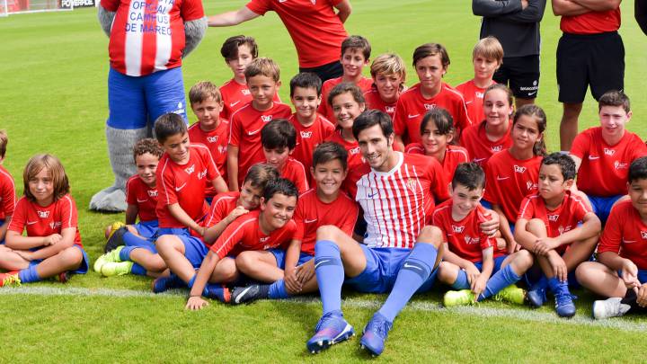 PRESENTACION DE MARC VALIENTE COMO NUEVO JUGADOR DEL SPORTING DE GIJON