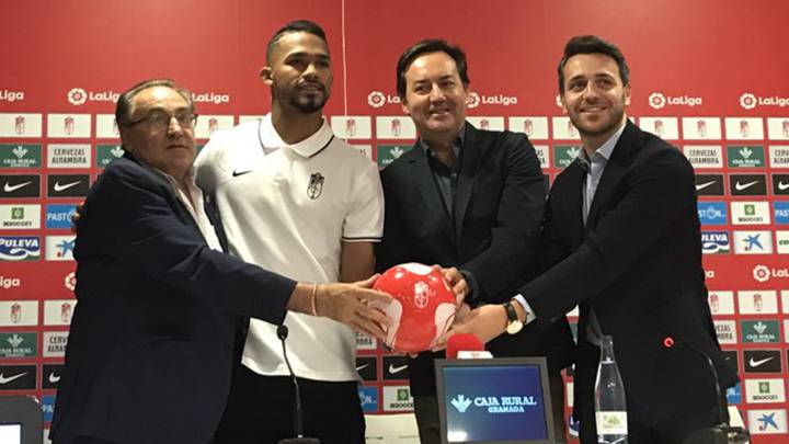 Yangel Herrera durante su presentación.