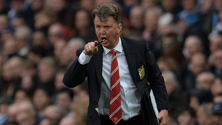 Van Gaal acusa a Neymar de jugar solo para sí mismo.