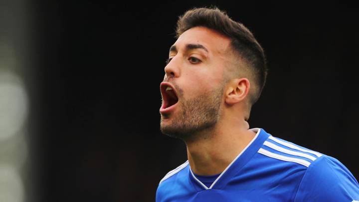 El Crystal Palace negocia con el Betis por Víctor Camarasa