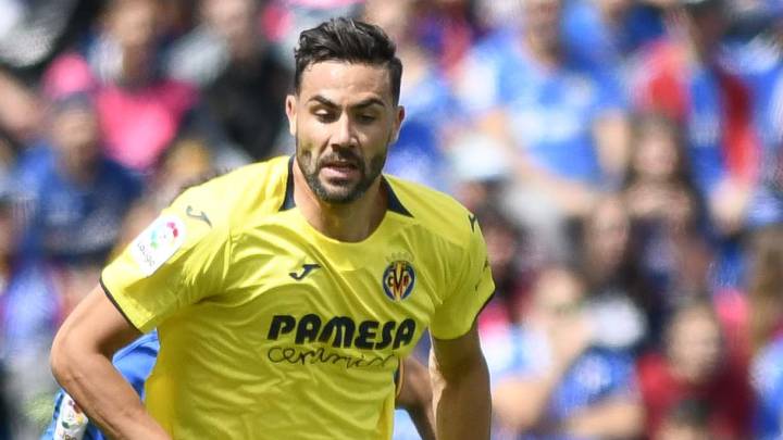 Vicente Iborra jugando con el Villarreal.