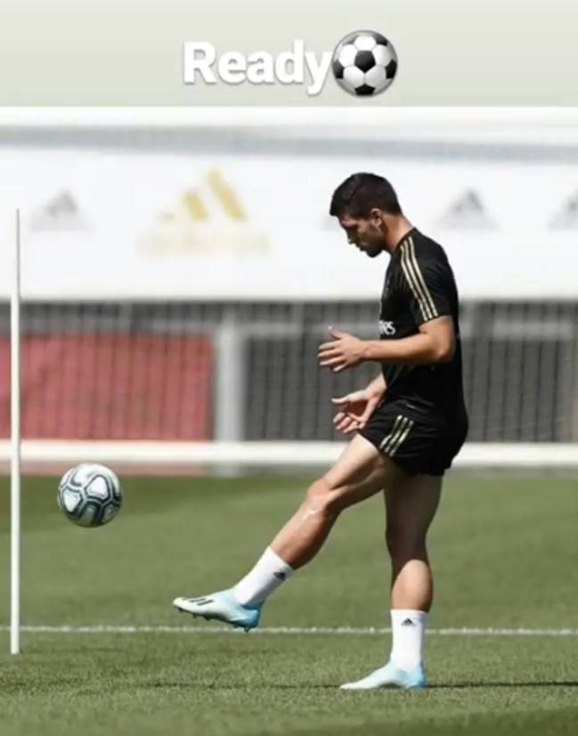 Luka Jovic entrenando con el Real Madrid.