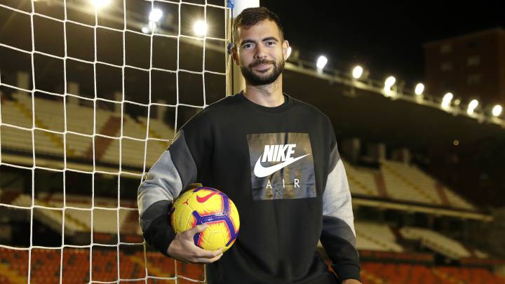 Jordi Amat deja el Rayo para jugar en el KAS Eupen