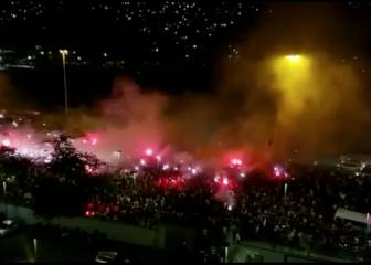 Espectacular recibimiento de los aficionados del Flamengo
