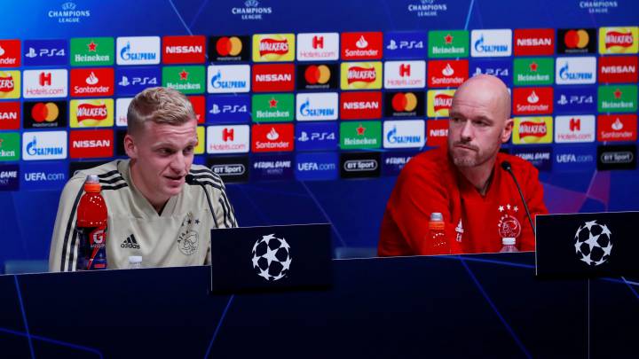 Ten Hag quiere retener a Van de Beek a toda costa
