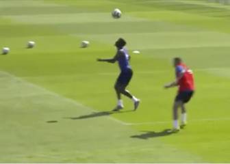 El interés de Atleti y PSG le ha inspirado: asombrosa exquisitez de Semedo a lo Bergkamp