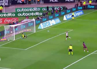 Cuando un Panenka sale tan mal que la grada reacciona así