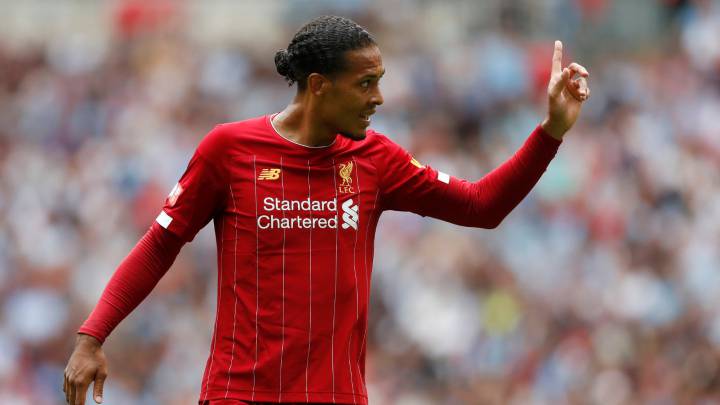 Van Dijk aconseja a Maguire: "Debe saber convivir con la presión de ser el más caro"