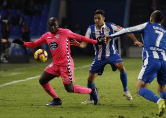 El Lugo prolonga indefinidamente el permiso a Dongou para buscar equipo