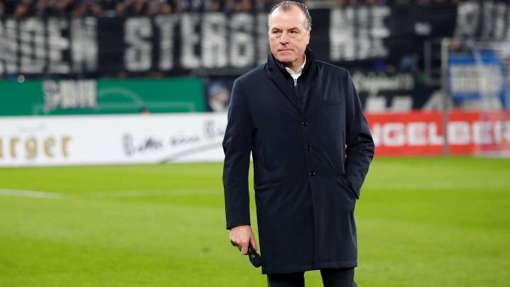 El presidente del Schalke deja su cargo durante tres meses tras
sus declaraciones racistas