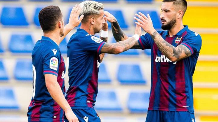Sergio León y Morales aprovechan la candidez del Elche