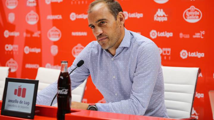 Jiménez: "Necesitamos defensas, estamos cogidos con pinzas"