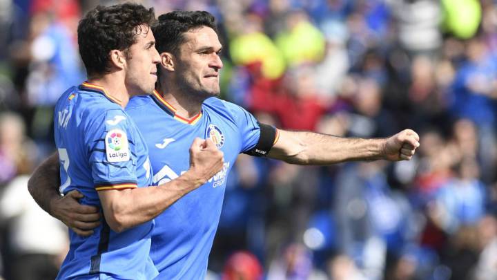 Mata y Jorge Molina celebran un gol de la pasada temporada.