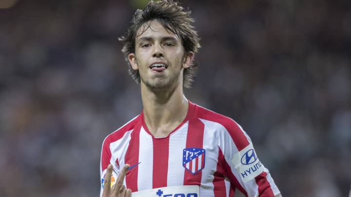 Joao Félix celebra uno de sus goles a la Juventus.