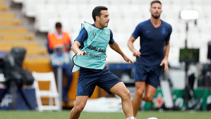 Pedro Rodríguez durante el entrenamiento previo del Chelsea a la Supercopa de Europa sobre el césped del Vodafone Park.