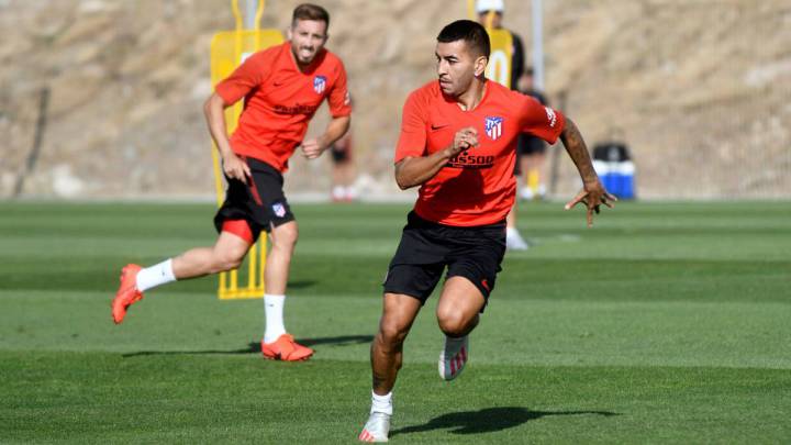 El jugador argentino del Atñético de Madrid, Ángel Correa, durante un entrenamiento.