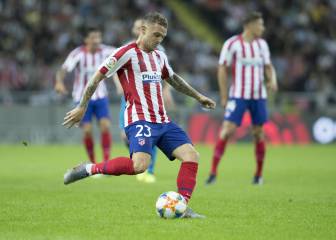Trippier aventaja a Arias en la primera batalla por el lateral