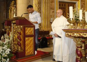 El Almería le renueva el contrato a la Virgen del Mar