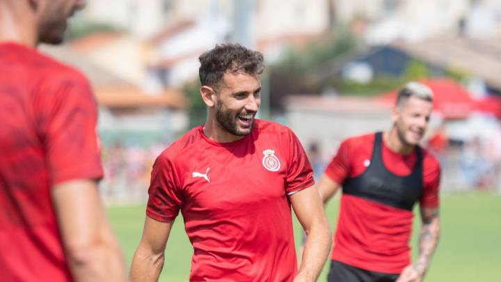 Stuani durante un entrenamiento de pretemporada del Girona (foto vía Twitter @GironaFC).