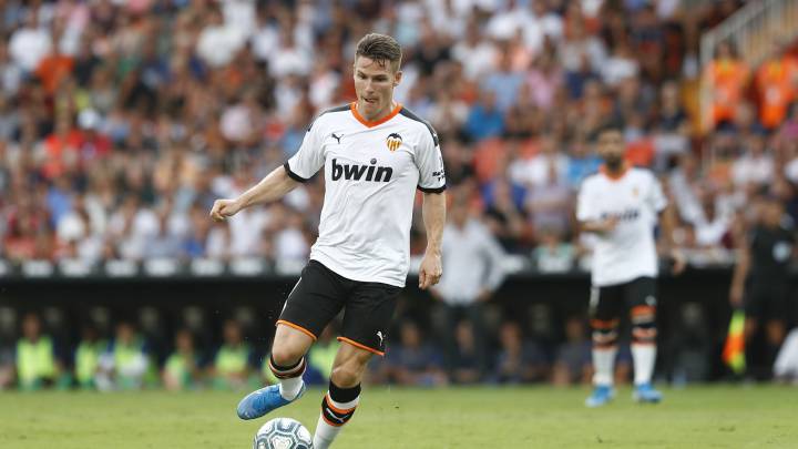 Valencia: Gameiro y Guedes toman la delantera
